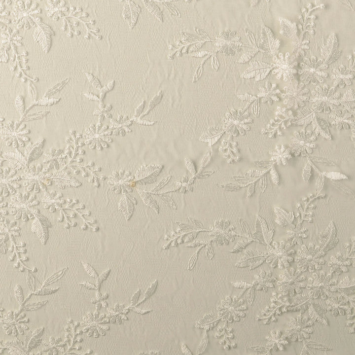 Tissu dentelle- Blanc à bord festonné - Biner Pinaton